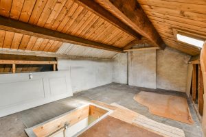 Izolare Pod: Ghidul Complet pentru Eficiență Energetică și Confort